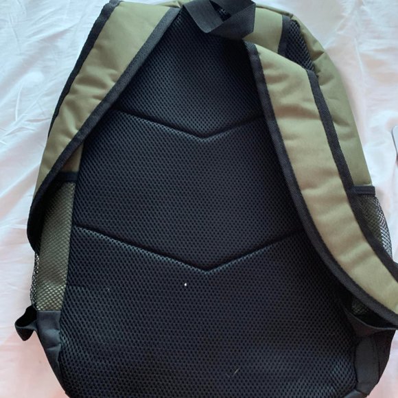 Tracker Backpack - Picture 2 of 2